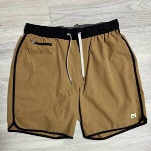 Men's Vuori Shorts
